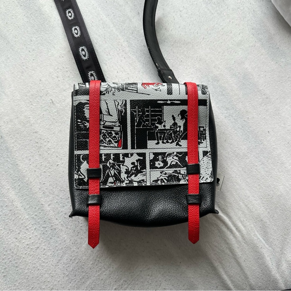 Min & Mon mini Victor Reversible in discontinued comic print genuine Leather
